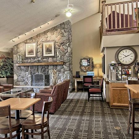 Blossom Hotel & Suites Traverse City Dış mekan fotoğraf