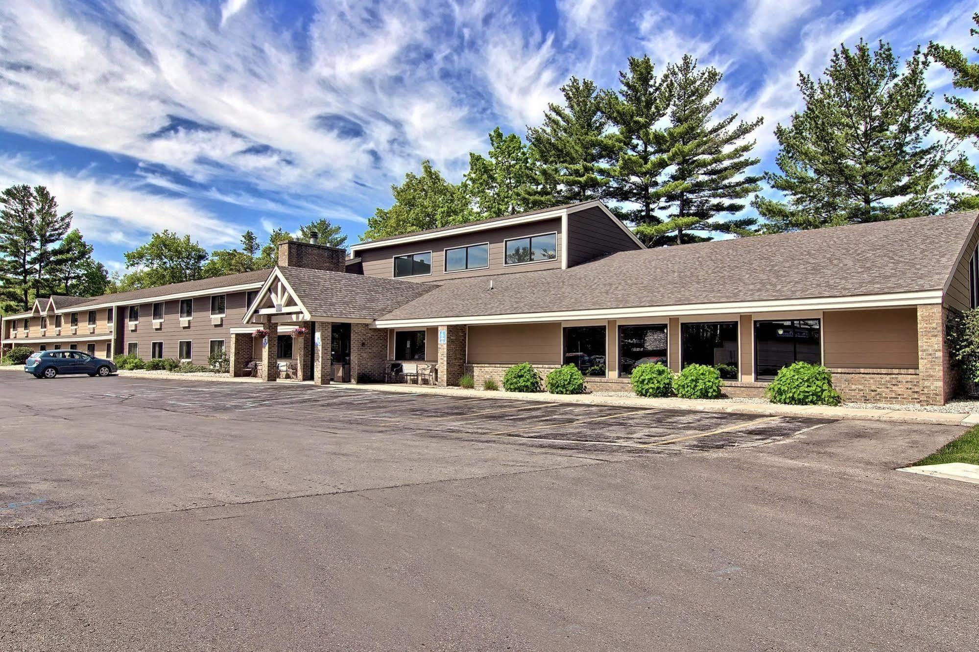 Blossom Hotel & Suites Traverse City Dış mekan fotoğraf