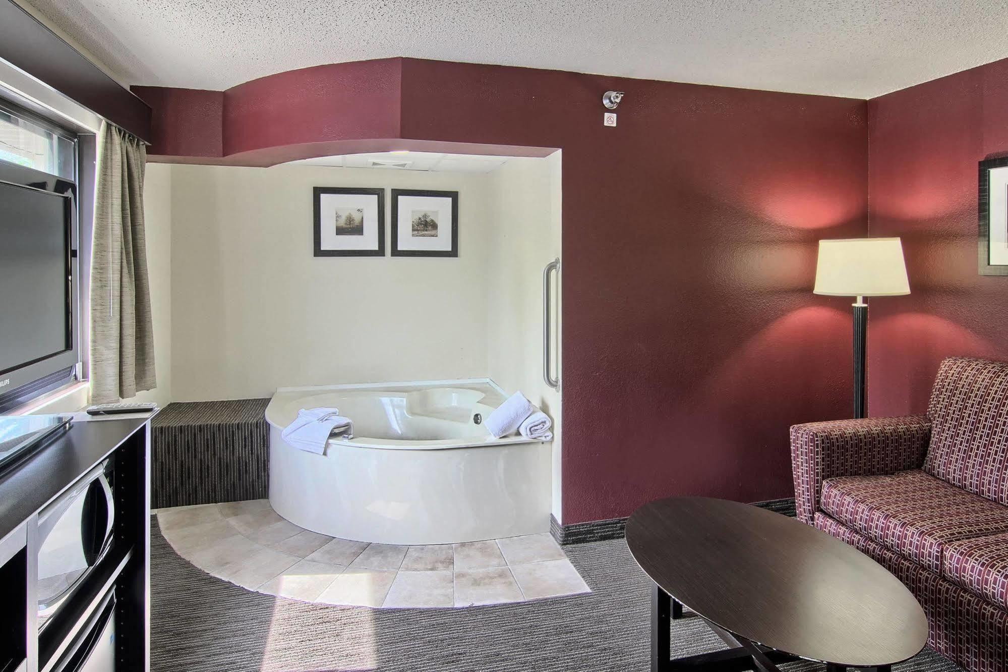 Blossom Hotel & Suites Traverse City Dış mekan fotoğraf