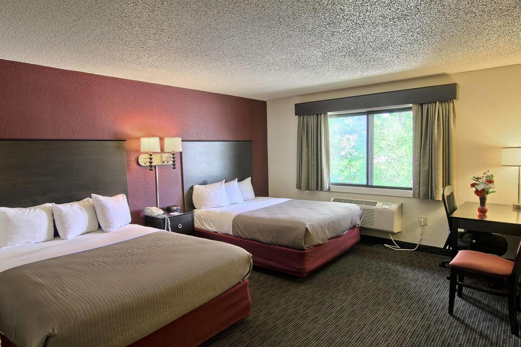 Blossom Hotel & Suites Traverse City Dış mekan fotoğraf