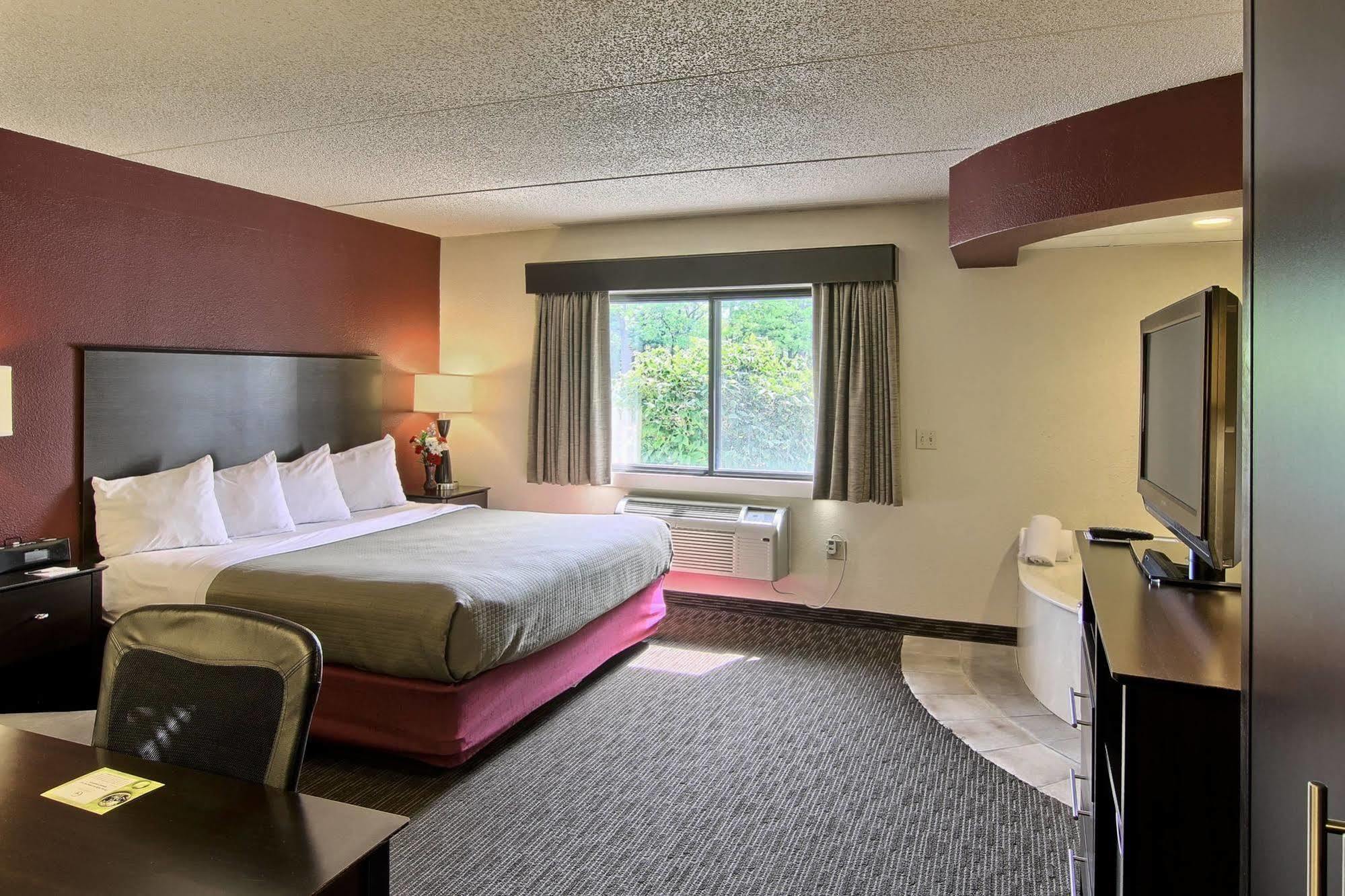Blossom Hotel & Suites Traverse City Dış mekan fotoğraf